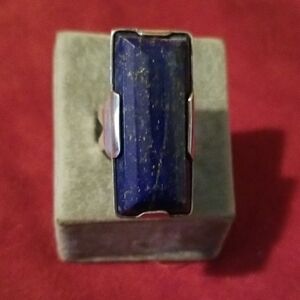 Silver ring with Lapis stone